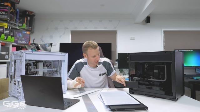 Mod Build Video - O11 AIR MINI Builds, Custom Rad Covers etc смотреть онлайн