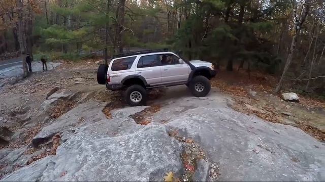 "ЖИТЬЁ-БЫТЬЁ" или жизнь в * НОВОЙ АНГЛИИ * ( NEW ENGLAND ) .покатушки по бездорожью.#суббота# смотреть онлайн