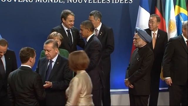 G20 Cannes Group Photo (Raw Video) смотреть онлайн