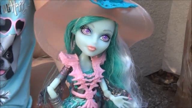 Monster High | Frankie's Review 'Vandala Doubloons' - Creative Princess смотреть онлайн