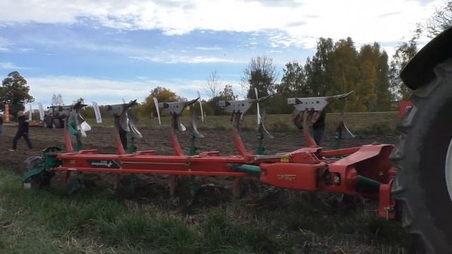 KVERNELAND Naživo - AGROOBCHOD Nové Strašecí смотреть онлайн