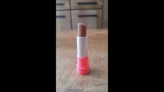 Review Essence Hydra Matte Lipstick 402 Honey Stly смотреть онлайн