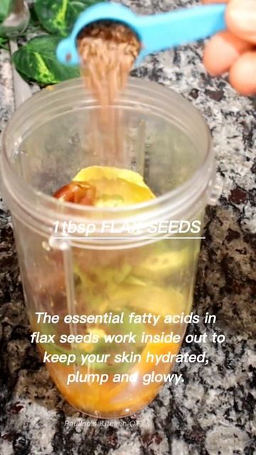 Kiwi, Flax&Chia seeds smoothie for glowing skin #shorts смотреть онлайн