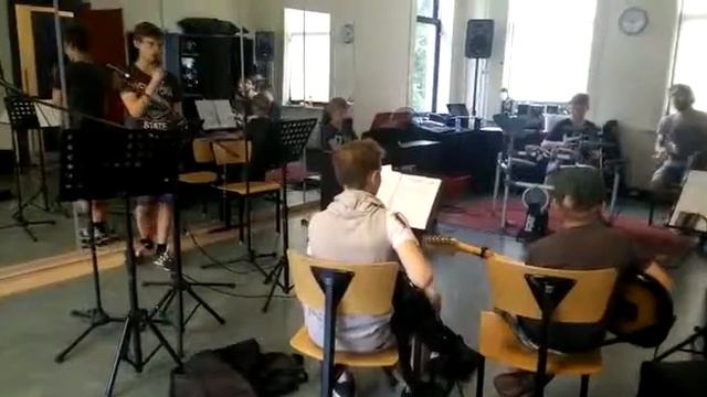 Ruben en Wander oefenen met band Rolling in the deep (Adele) 04/06/2016 смотреть онлайн