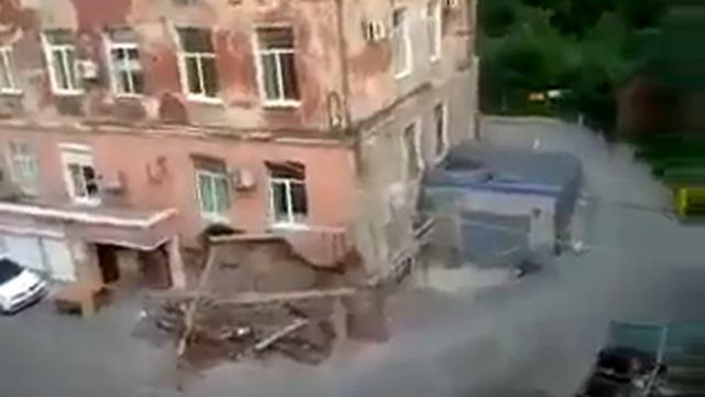 Обрушение многоэтажки смотреть онлайн