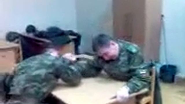 hit back arm wrestling gone wrong смотреть онлайн
