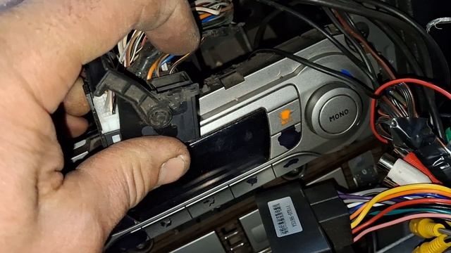 Утечка тока. Форд Фокус. Причина найдена.