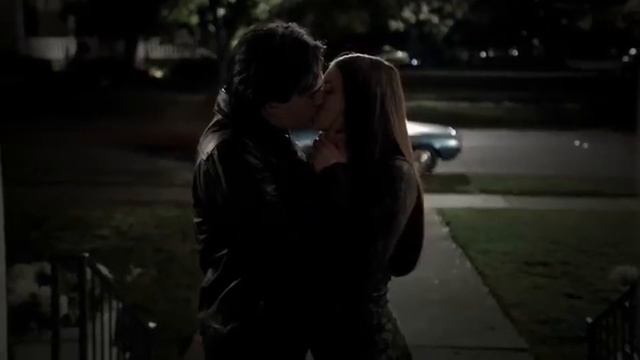 Hot moments of Damon and Elena Gilbert(Горячие Моменты Деймона и Елены Гилберт) смотреть онлайн