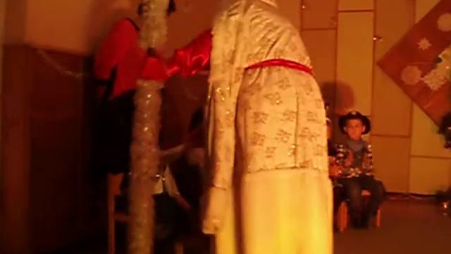 Дед Мороз пришел поздравить смотреть онлайн