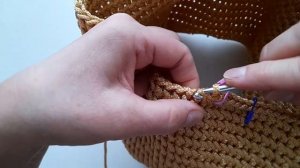 Сумочка ридикюль крючком с фермуаром