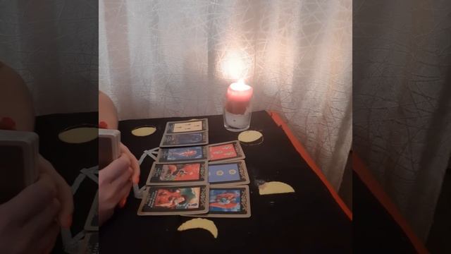 СКУЧАЕТ? ВСПОМИНАЕТ? РАСКЛАД НА ОДНУ ПОЗИЦИЮ смотреть онлайн