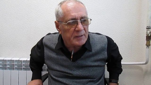 Владимир Тыцких. «Ветка кленовая, заледенелая...» смотреть онлайн