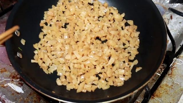 Vietnamese Seafood Noodle Soup Recipe (Hủ Tiếu Hải Sản) 越南海鲜粉 [CC Added] смотреть онлайн