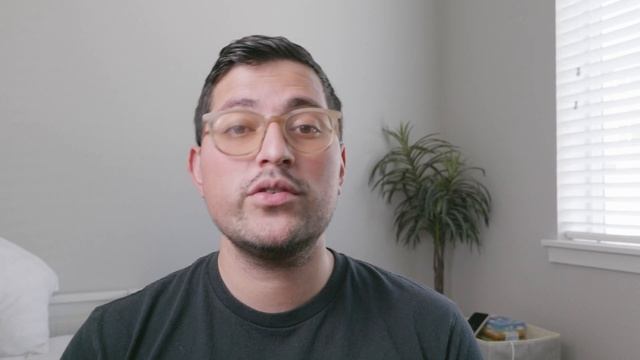 Why Dumb Phones Won't Cure Digital Addiction смотреть онлайн