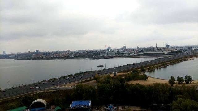 Вид на Кремлёвский мост и казанский Кремль смотреть онлайн