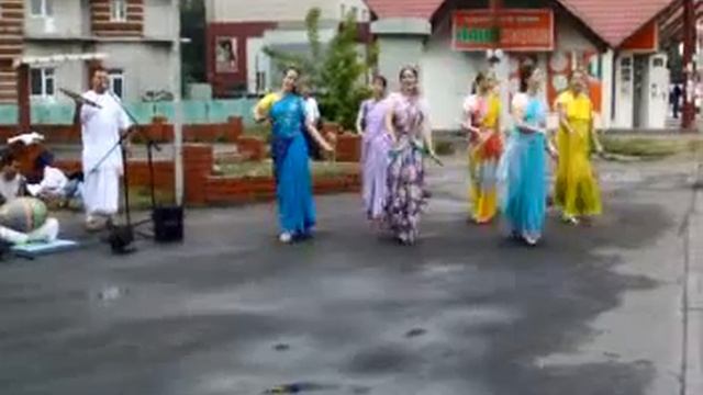 дискотека в стиле "харе кришна" смотреть онлайн