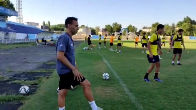 Neftchi ga qarshi uchrashuvga 3️⃣ kun qoldi!📸 Jamoamizning bugungi mashg'ulotidan videoreportaj смотреть онлайн