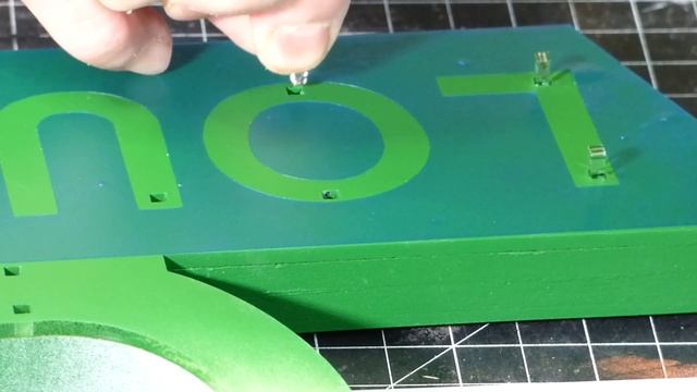 Route 9 Signs Horseshoe Lounge miniature neon sign build смотреть онлайн