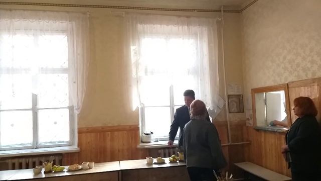 Міський Голова м Новомосковська з інспекцією шкіл міста 02 10 19р смотреть онлайн