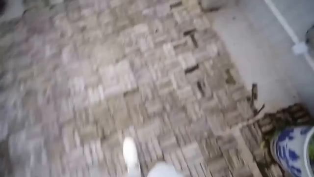 Безумный паркур на высоте небоскреба. Crazy Parkour at the height of a skyscraper. смотреть онлайн