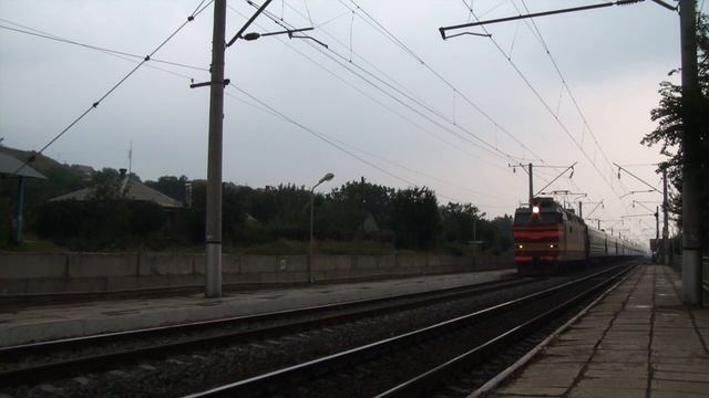 «Злой» ЧС4Т-636 с поездом №76 Москва — Адлер смотреть онлайн