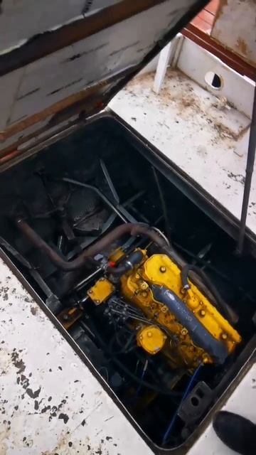 Пробный запуск двигателя на катере «Стриж»