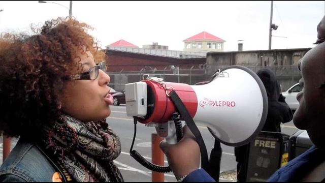 Meet Us On The Street: March 30 - April 5 смотреть онлайн