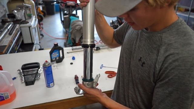 KTM WP Fork Rebuild | Minimum Tools Required | The EASY Way смотреть онлайн