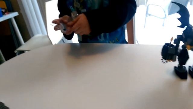 Lego 76026 - Gorilla Grodd goes bananas смотреть онлайн