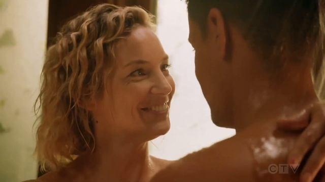 Magnum and Higgins Shower Kiss | Magnum P.I. 5x1 смотреть онлайн