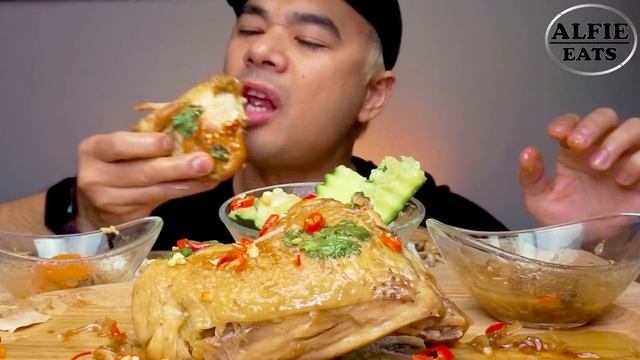 SPICY VIETNAMESE LEMONGRASS CHICKEN | MUKBANG ASMR | ENGLISH SUBTITLE | VIETNAM FOOD | ALFIE EATS смотреть онлайн