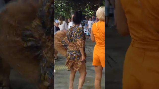 СОЧИ.ЛАЗАРЕВСКОЕ .2022 ГОД. 9 АВГУСТА. ВЕЧЕРНЯЯ ДИСКОТЕКА. ОТПУСК !! ПЛ.ПОБЕДЫ У МАГАЗИНА"ПЯТЕРОЧКА смотреть онлайн