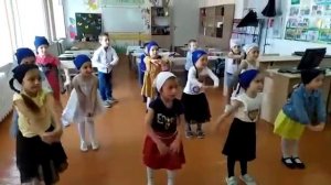 Физминутка в группе «Веселая школа»