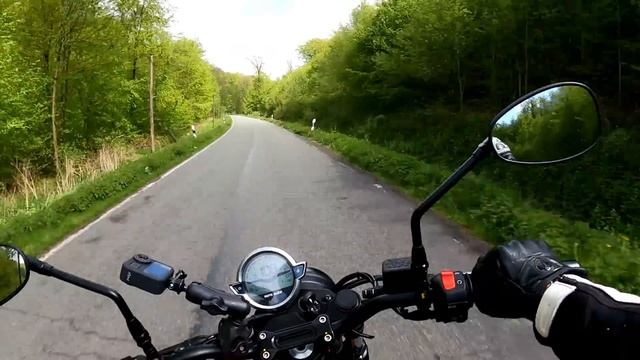 2021 Moto Guzzi V7 850  | Exuding Testosterone Since 1967