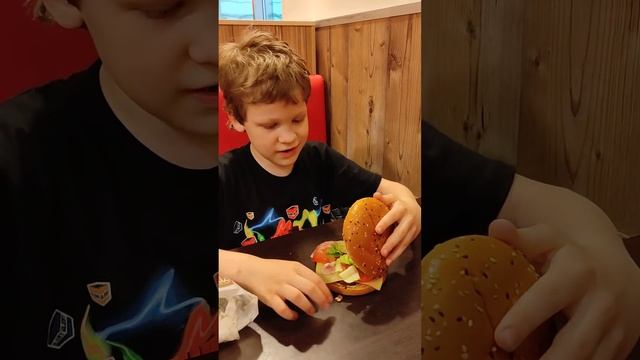 Ангус шеф от #burgerking и #юныйблогер Лева