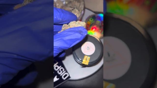@abetterdispensary Just Blessed Me With The First Pack Of The New Year…Omg 😱 смотреть онлайн