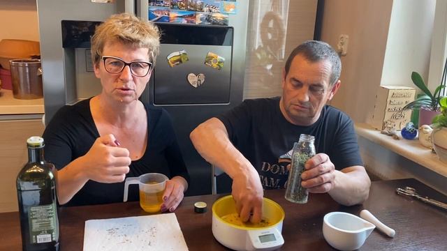 Oliwa z tymiankiem dla gołębi pocztowych ZRÓB TO SAM idealne na loty. URATOWANY GOŁĄB Z LOTU! смотреть онлайн