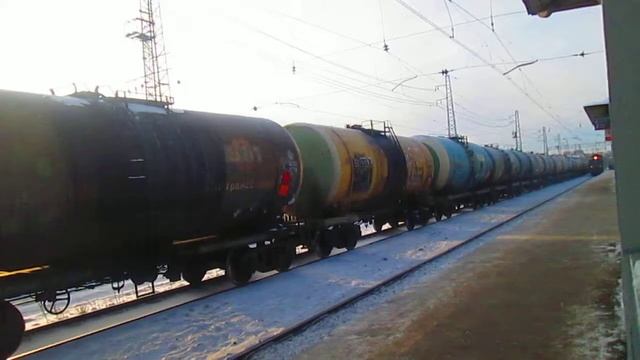 Электровоз ВЛ11-546Б резервом, станция Нара(Наро-Фоминск)29.12.2014 смотреть онлайн