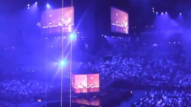 CELINE DION BERCY PARIS ABERTURA 20/05/2008 BY ALESSANDRO смотреть онлайн
