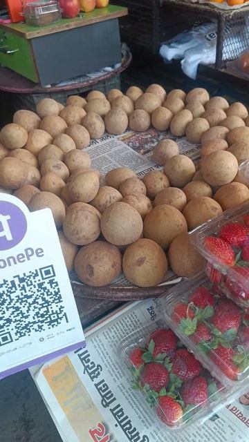 Holiday food fruit shoping #draganfruit #strawberry #food смотреть онлайн