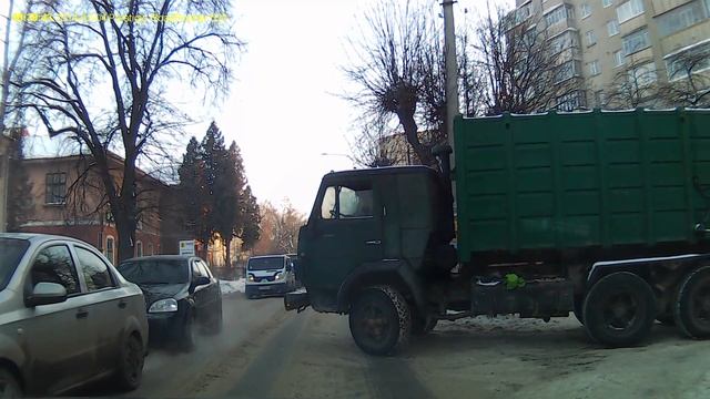 Сміттєвоз надимів смотреть онлайн
