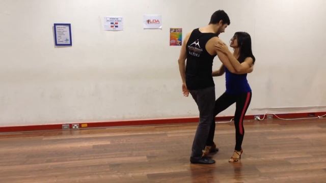 Advanced Salsa Move #193 - The Elbow Hooker смотреть онлайн