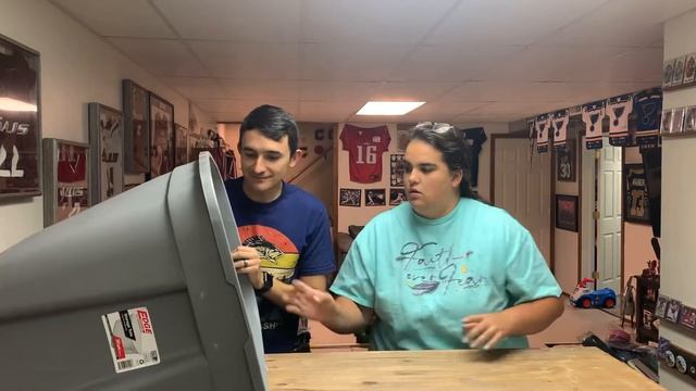 Amazon Smalls Liquidation Pallet Unboxing. Part 2. Great Inventory Fillers!! смотреть онлайн
