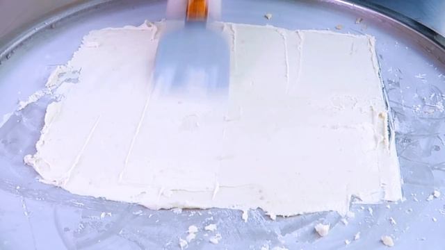 Iced tea ice cream rolls street food - ايسكريم رول شاي مثلج смотреть онлайн