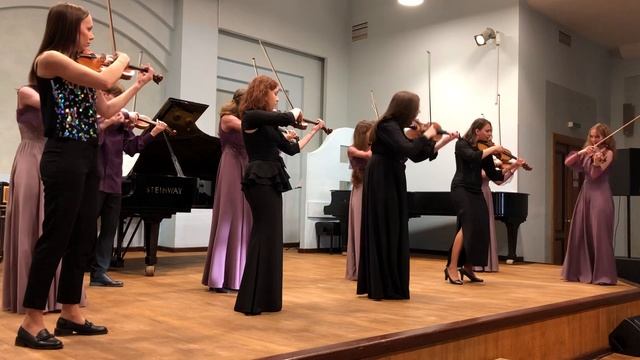 М. Кажлаев - Полет скрипок, ансамбль скрипачей КАПРИС смотреть онлайн