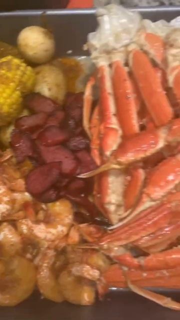 SHRIMP,SAUSAGE, POTATOES, AND CORN😍