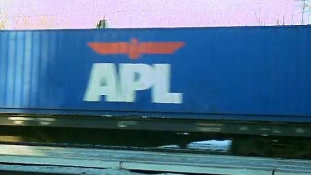 30.12.2011. ('Тройник'-'зелёнка' и 'валютник'). 'ВЛ80С-2236/2232' c контейнерным. смотреть онлайн