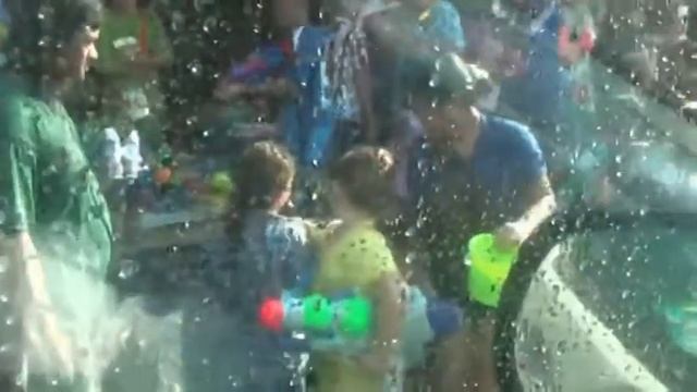 Тайский Новый год в Пхукете! Songkran in Phuket смотреть онлайн