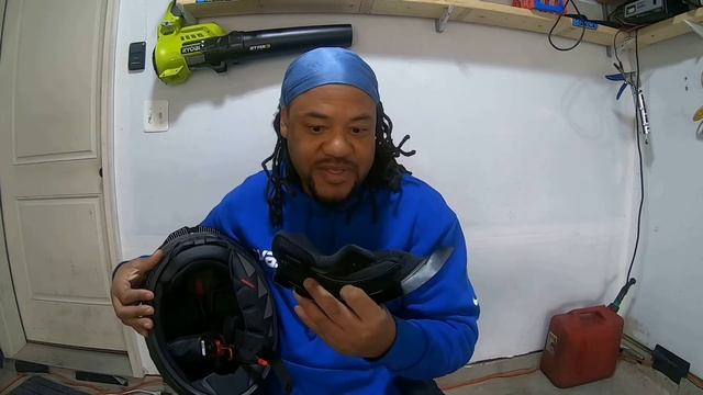 REVIEWING THE LS2 THUNDER CARBON GP FIM CERTIFIED ROAD RACE HELMET смотреть онлайн