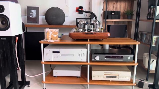 Totem Skylight & Arcam SA20